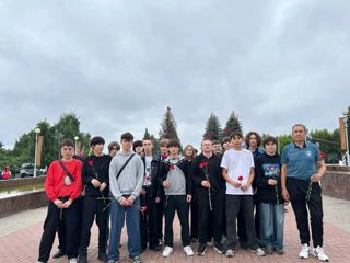 22 июня в Мемориальном комплексе "Победа" города Чебоксары состоялось торжественно-траурное мероприятие, посвящённое Дню памяти и скорби — одной из самых тяжёлых дат в нашей истории