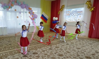 С Днем России от "Орлят-дошколят