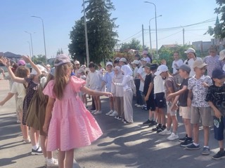«День смеха» в пришкольном лагере «Солнышко»