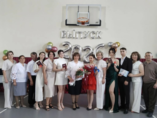 В добрый путь, выпускники!