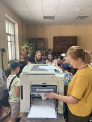 Маленькие полиграфисты: 9 отряд посетил типографию
