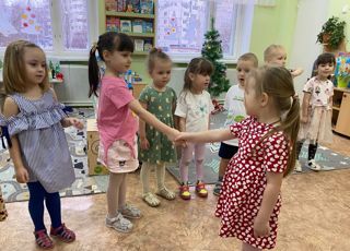 В группе «Звездочки» продолжается реализация игровой программы «Фольклорные игры в детском саду».