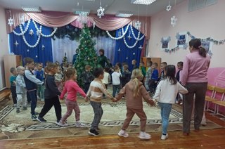 Весело встречаем старый Новый год!