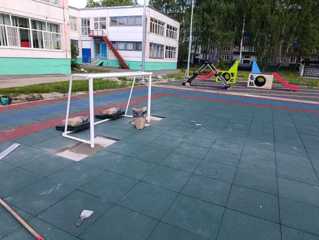 Новая спортивная жизнь двора: в детском саду «Сказка» готовятся к открытию современной площадки