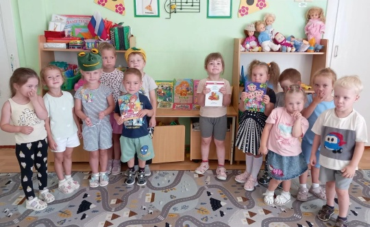 Путешествие в мир сказок: День любимых книжек в средней группе!