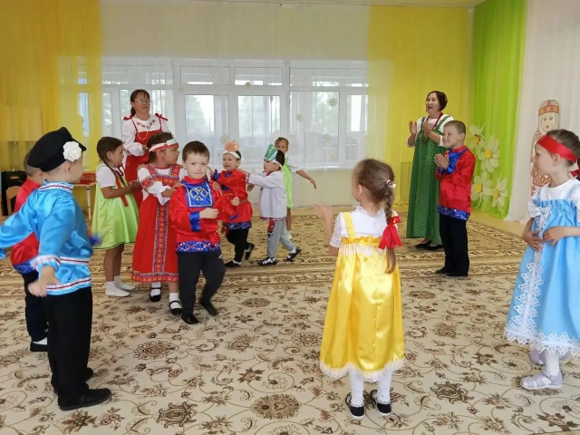 Путешествие в страну Фольклора