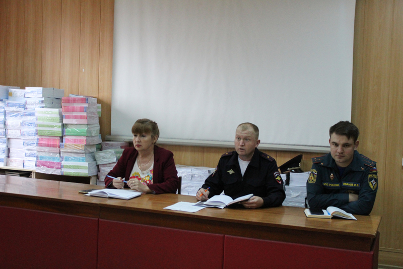 Прошло совещание с директорами образовательных учреждений