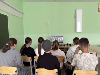 В группе кратковременного пребывания прошел кинопоказ и обсуждение фильма «На солнце, вдоль рядов кукурузы»