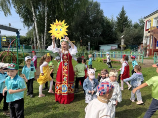 В нашем детском саду прошёл ещё один яркий летний день в рамках проекта «Яркое лето Чувашии», инициированного Главой Чувашской Республики Олегом Николаевым.