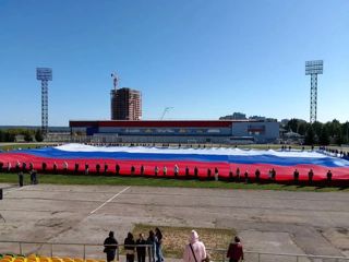 🇷🇺ГОРДОСТЬ РЕЕТ НАД СТАДИОНОМ