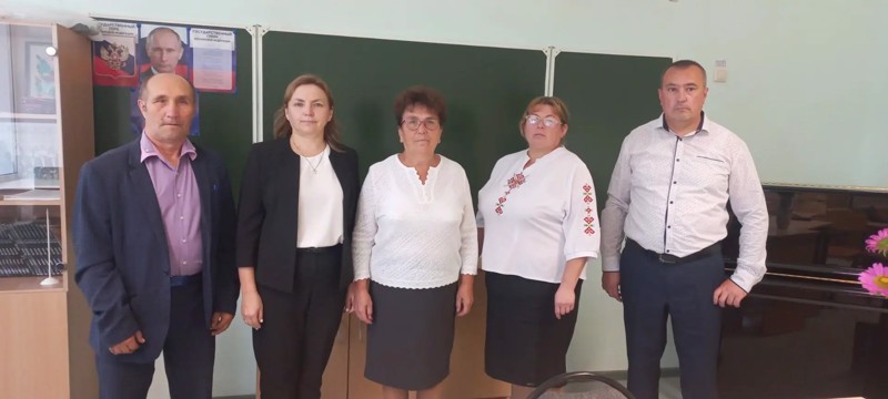 Музыка как компас: в Красночетайском округе обсудили воспитание личности на уроках искусства
