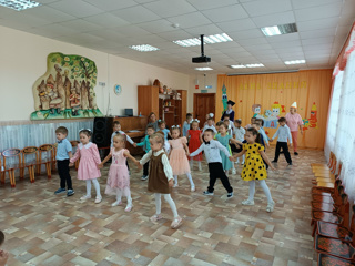 Праздник «День знаний с Феей и Карандашом» в нашем детском саду!