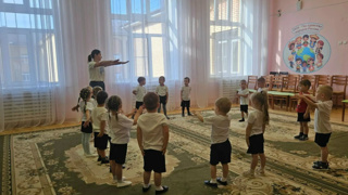 🎶 Музыкальная зарядка в нашем садике 🎵