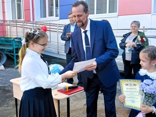 ТОРЖЕСТВЕННЫЙ ДЕНЬ, ПОЛНЫЙ ГОРДОСТИ И БЛАГОДАРНОСТИ !