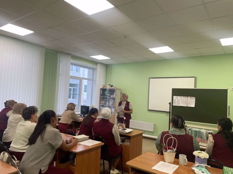 Плановое собрание педагогического коллектива, посвященное комплексной безопасности образовательной среды.