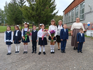 Торжественная линейка, посвященная Дню знаний