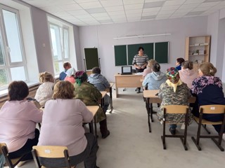В МБОУ «Карабай-Шемуршинская СОШ» провели педагогическое собрание на тему «Деструктивное поведение подростков»
