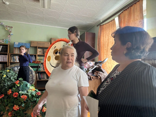 У нас в гостях заслуженная артистка ЧР Е. В. Хорькова