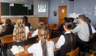 Час общения «Уступи дорогу поездам»