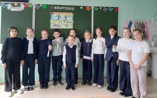 Классные часы в 1- 4 классах «Поведение пешеходов и использование световозвращающих элементов» в рамках Всероссийской недели безопасности