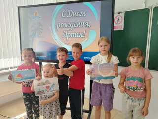 День в нашем прикольном лагере: море позитива и приключений!
