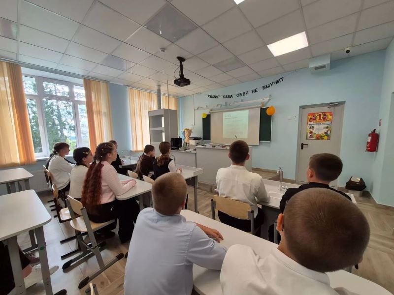 Классный час "Строим жизнь без ошибок: ответственность и правила".