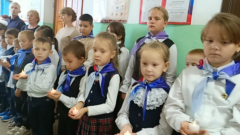 Международный день памяти жертв фашизма: линейка в Ермошкинской школе