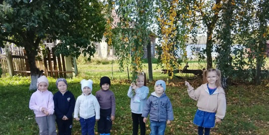 🎒🍁 «По родному краю с рюкзаком шагаю»: наши дошколята исследуют осеннюю природу! 🍂✨