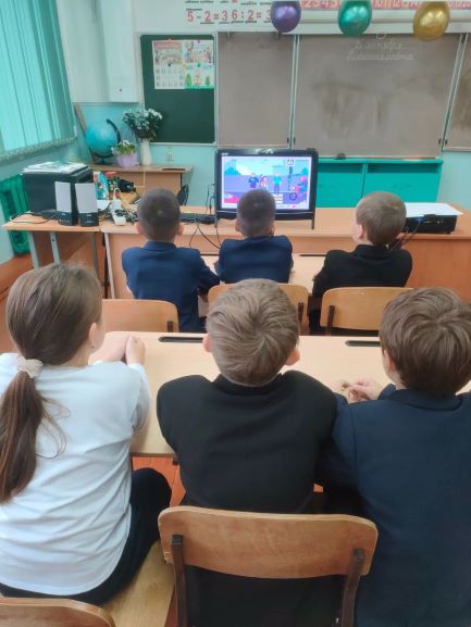 Тематический урок  «Безопасные дороги: движение пешеходов и использование СВЭ»