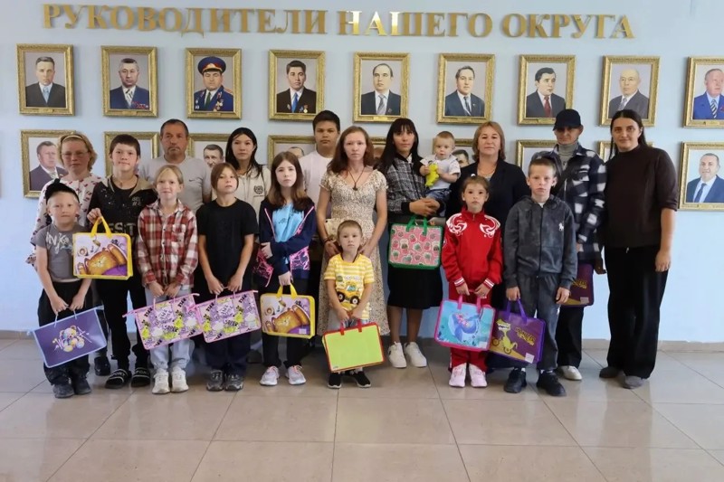 🎒 В Комсомольском муниципальном округе прошла акция «Собери ребёнка в школу»! 🎒