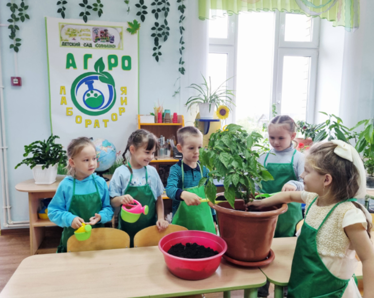 "День пересадки" в агролаборатории