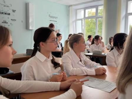 В нашей школе была проведена исследовательская работа «Лента времени».