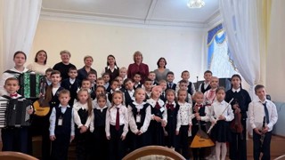 Ученики канашской школы №3 познакомились с миром музыки на экскурсии в детской музыкальной школе