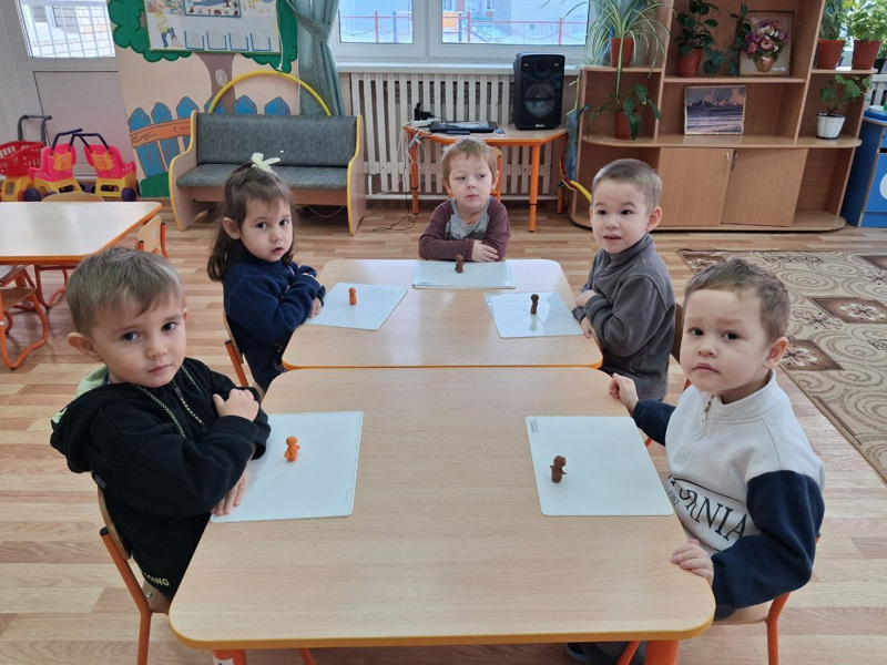 Лепка в младшей группе "человечек"