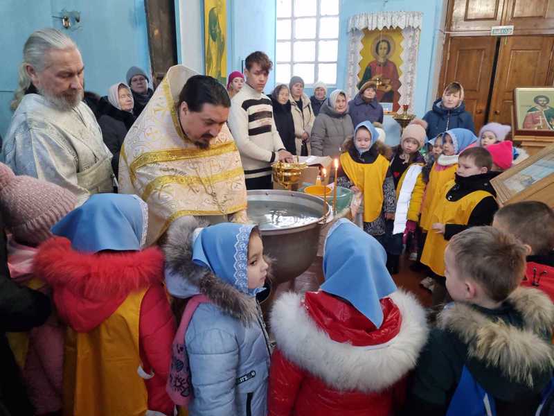 Светлый день Крещения