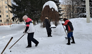 Снегопад не беда, когда за дело берется команда