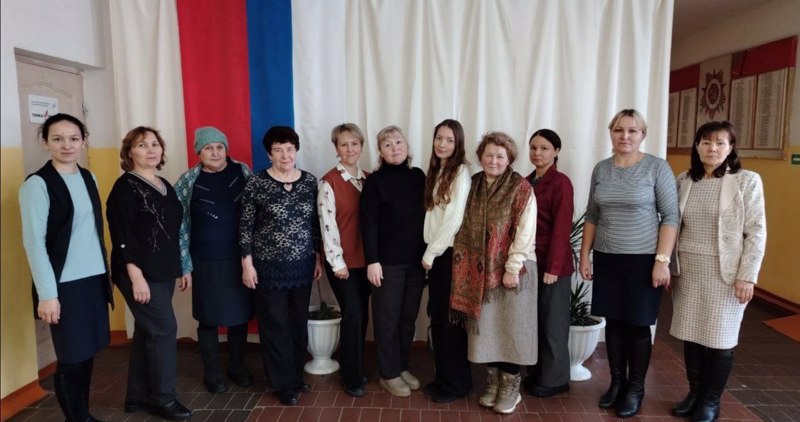 В Азимсирминской школе состоялось секционное занятие учителей английского языка Вурнарского муниципального округа
