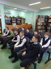 В 4 "А" классе прошёл классный час " 200 героических дней и ночей...", посещённый дню разгрома немецких войск в Сталинградском сражении
