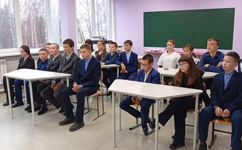 Классный час на тему «Пушкинская карта в школе»