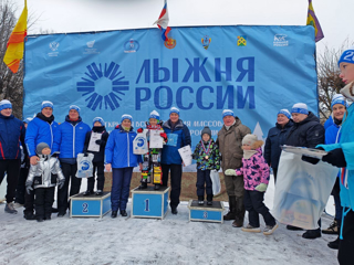 «Лыжня России» — это масштабный проект, который объединяет тысячи людей, от профессиональных спортсменов до самых маленьких любителей.
