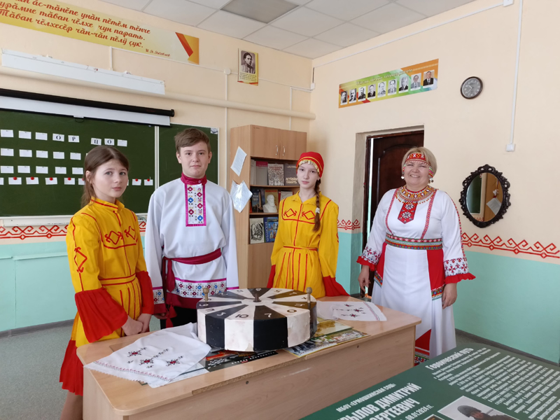 Пӗтӗм тӗнчери  Тӑван  чӗлхе кунĕ