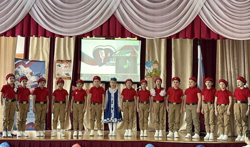 Конкурс патриотической песни «Россия - Родина моя» в Шыгырданской СОШ имени профессора Э.З. Феизова