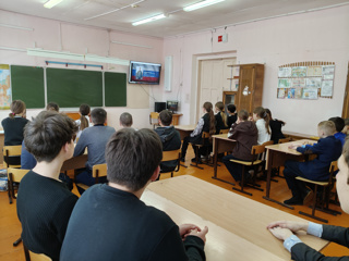 Разговоры о важном на тему «Герой из соседнего двора»