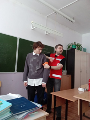 2.jpg