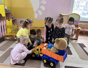 "Уронили мишку на пол..."