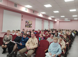 Родительское собрание в МАОУ "СОШ им. К. Д. Ушинского"